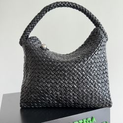 BOTTEGA VENETA new product large Tosca Baci