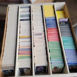 MASSIVE # of Baseball Cards + Becketts & FREE Extras - OBO