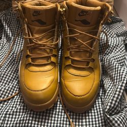 Nike Rhyodomo’s Wheat Size 13