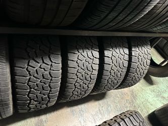 SET OF TIRE 265 70 17 FALKEN 85% LIFE