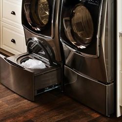 27" LG Sidekick Pedestal Washer And Matching Pedestal Drawer In Graphite Stainless Steel