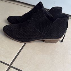 Ladies Shoes “Reaction Kenneth Cole”, Size 7.5 10$