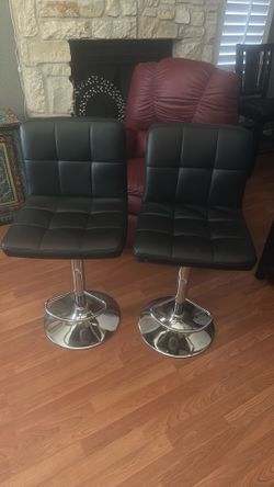 Adjustable Black stools like new