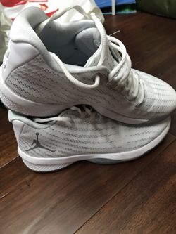 Jordan B fly white, Size: 9.5