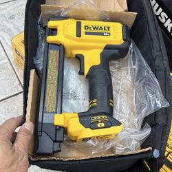 Dewalt 20v Cable Stapler Tool Only 