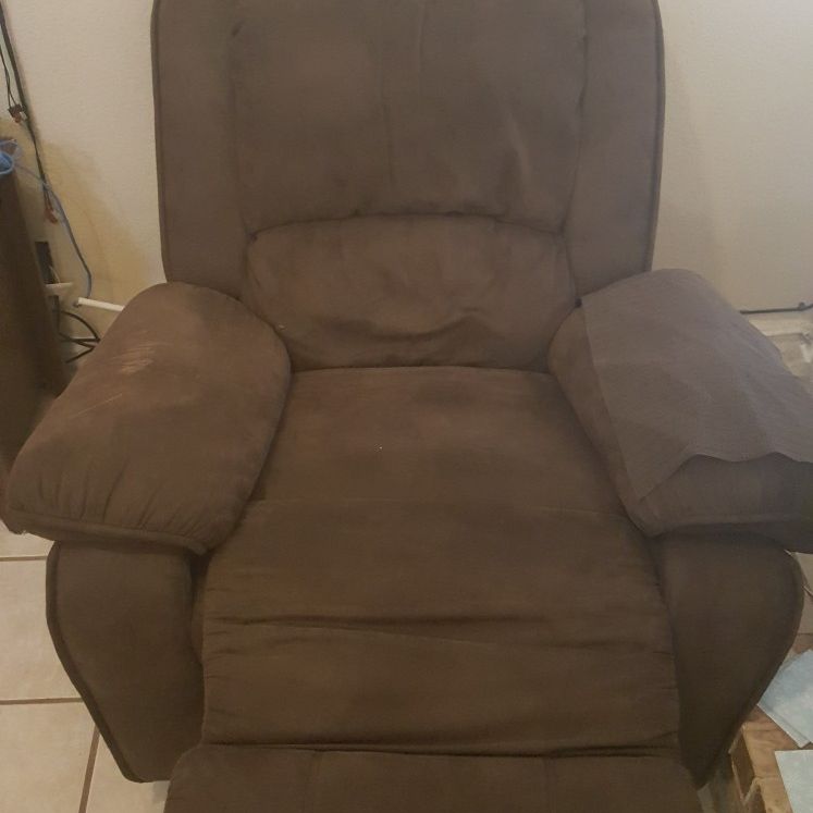 Rocking Recliner In Good condition