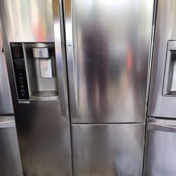 LG Side By Side Refrigerator 