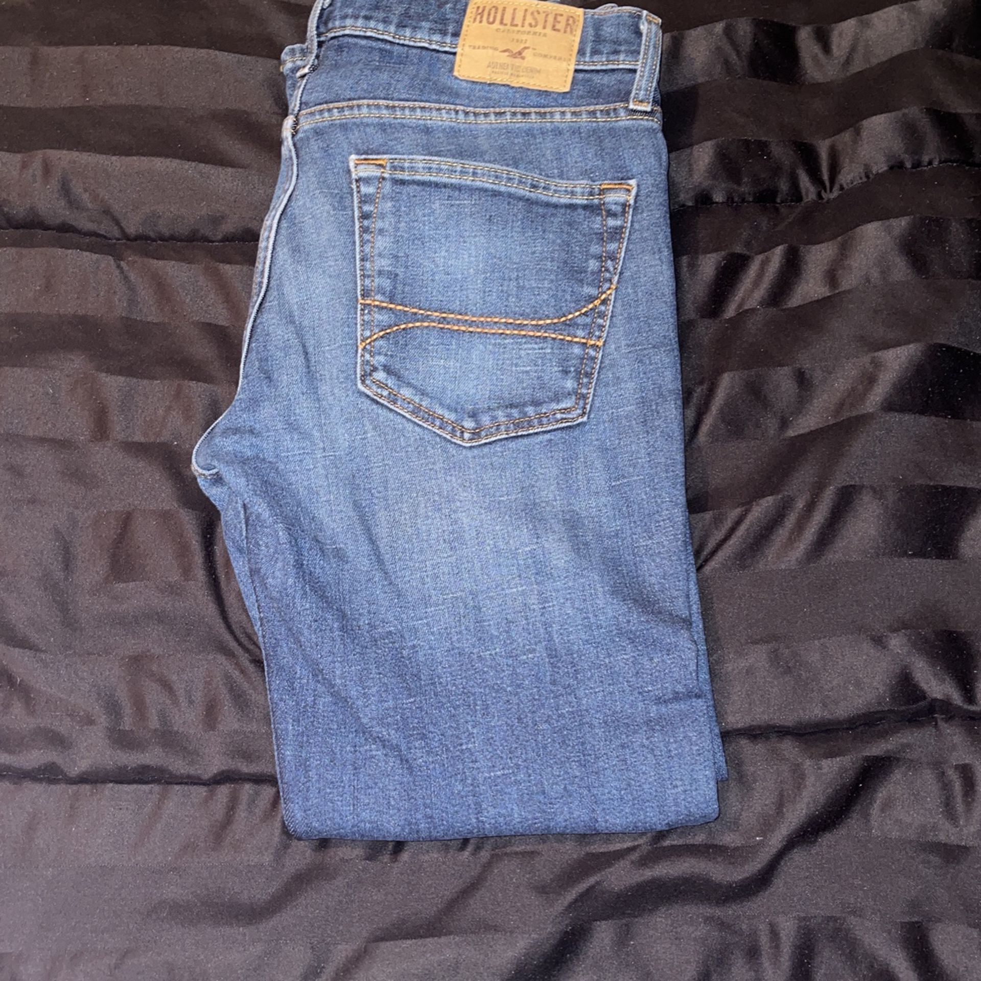 Hollister Mens Jeans Size (32x30) for Sale in Laredo, TX