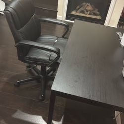Table & Office Chair 