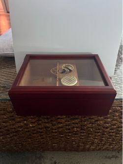 Carlos Toraño Wooden Glass-Top Cigar Humidor with Skeleton Gear Clock
