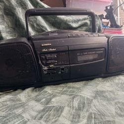 FISHER Boombox Stereo 