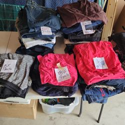 Women's Clothes Sz 18 To 24 