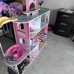 Doll House 