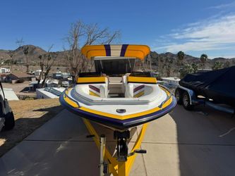 2000 Ultra LX 21’ open bow