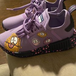 Nmd Adidas Big Kids Size 5 