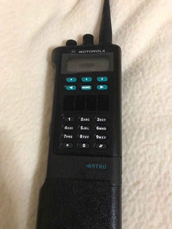 Motorola Astro saber model III uhf R2