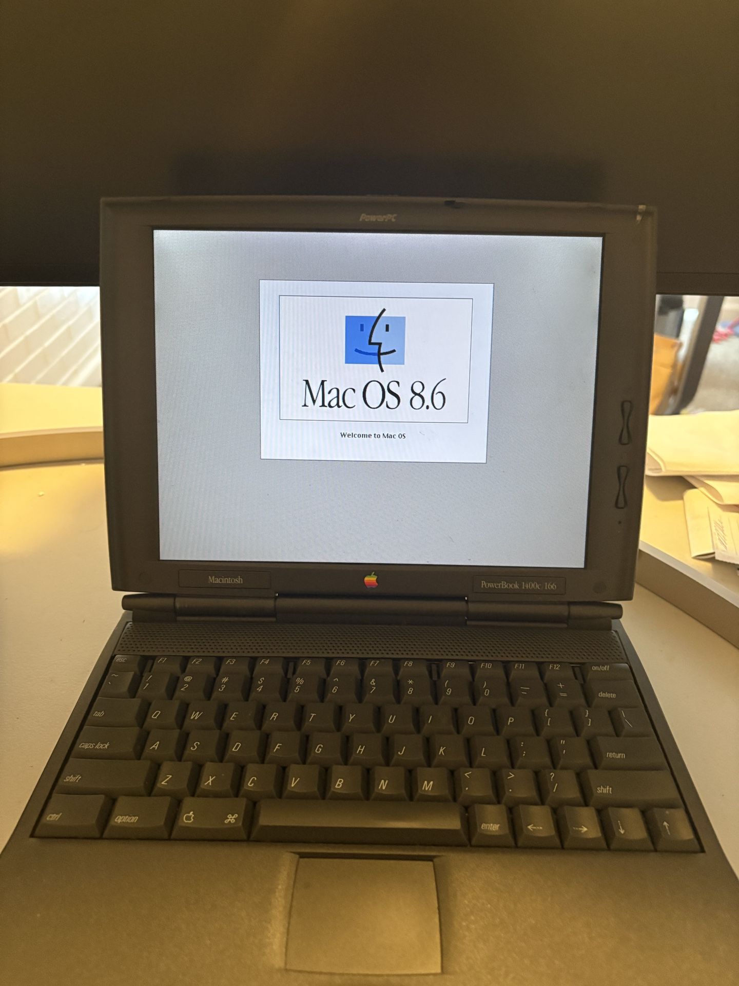 PowerBook 1400c/166 Vintage Collectible