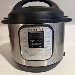 Instant Pot Duo 7-in-1 Electric Pressure Cooker, Slow Cooker, Rice, Steamer, Sauté, Yogurt Maker, Warmer & Sterilizer-6 Quart