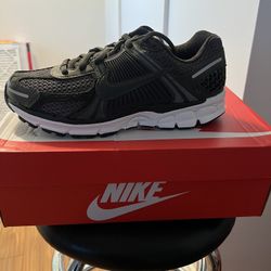 Nike Vomero Size 10M