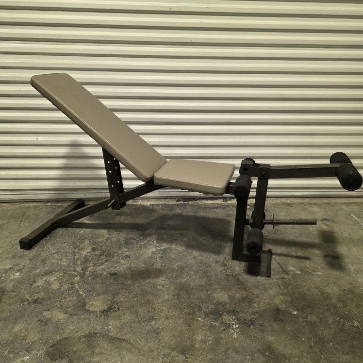 Adjustable Weight Bench 