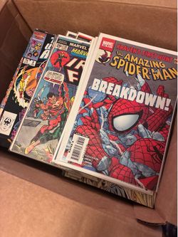 Box of comic books. Spider-Man avengers gardians Marvel