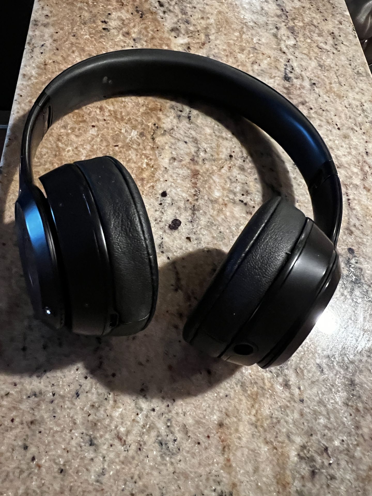 Beats Solo Pro