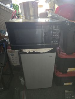 mini refrigerator and microwave