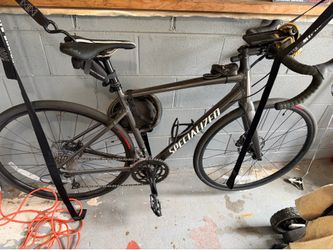 Specialized Allez road bike (2025). With everything