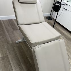 Esthetician Bed 