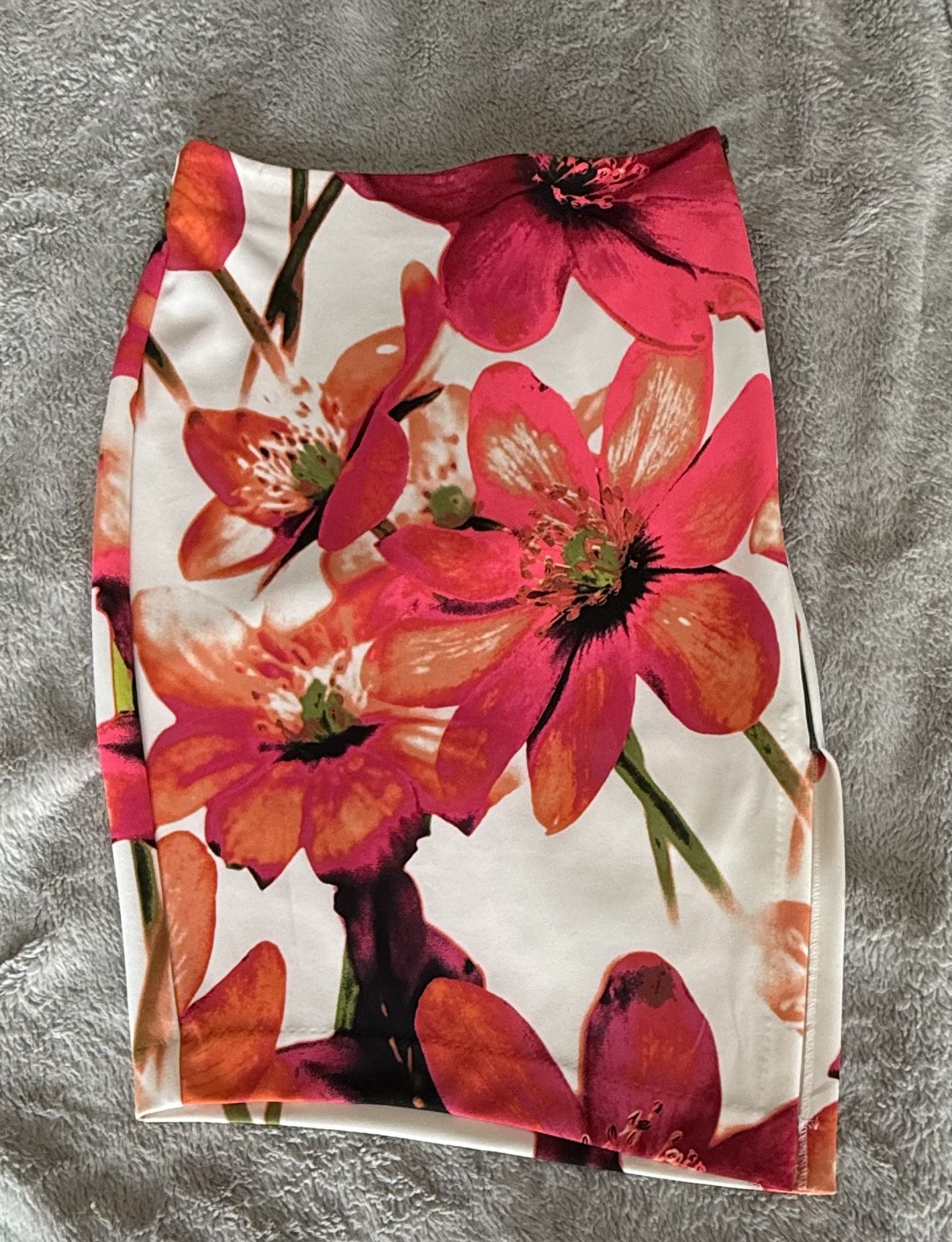 Flower Printed Pencil Skirt