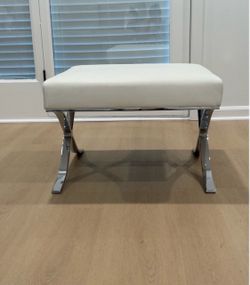 MODERN WHITE LEATHER OTTOMAN WITH CHROME LEGS