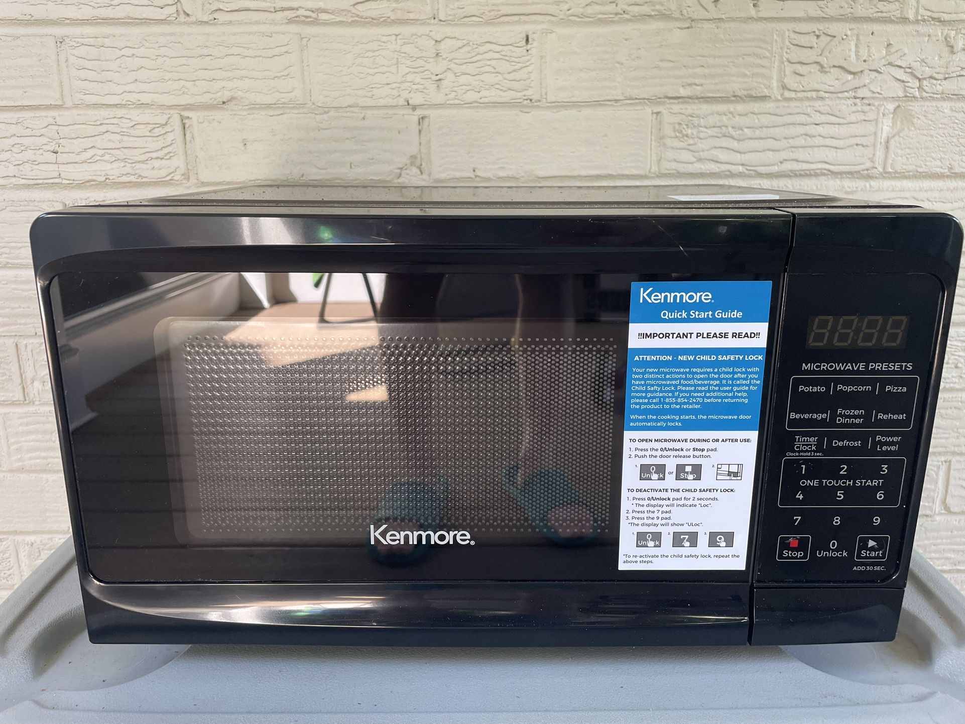 Kenmore Microwave (black)