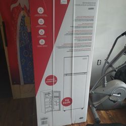 Nevera Frigidaire 7.5 en caja sin usar Urge venta