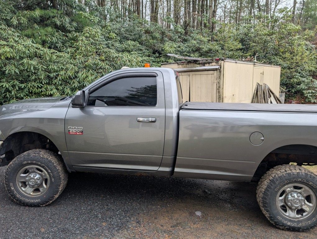 2012 Ram 2500 ,Ironbull 14k Dump Trailer ,Western Plow Truck Has 97 K