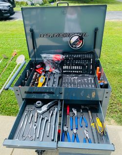 Pristine slate gray U.S. General 5-drawer mechanic's tool cart brand new with all the tools you see in it. Many of the tools are brand new as well.