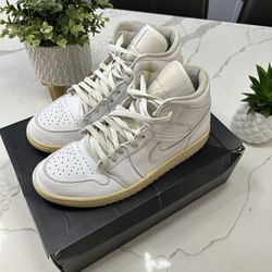 Jordan 1 Mid Triple White 
