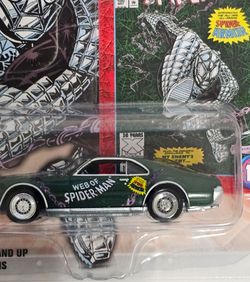 Johnny Lightning 1966 Oldsmobile Toronado Spuder-man Chase car Mip