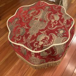 Beautiful Ottoman 21” Round