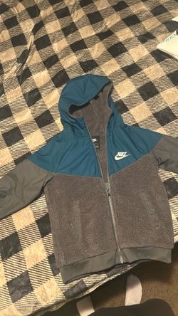 Nike/ Sherpa Windbreaker Jacket. Size L Kids