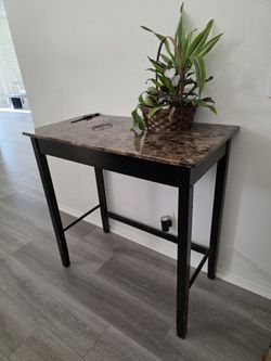 Entrance Table