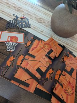 Basketball 🏀 cupcake stand and cake topper