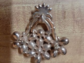 Vintage rhinestone brooch