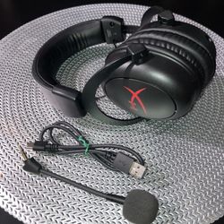 HyperX Wireless Headset/Headphones With Mic - Missing USB Dongle Receiver - Headphones Good Condition 👍🏼