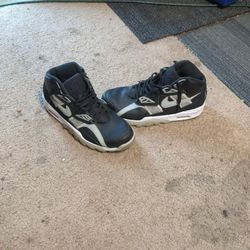 Nike Air Trainers 1 Mid