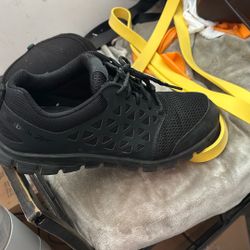 REEBOK WORK NON SLIP USED COUPLE TIMES