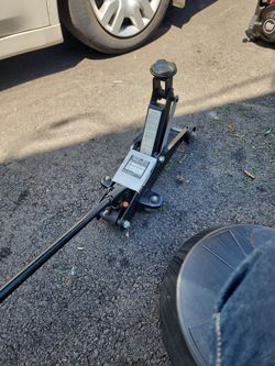 2 ton hydraulic floor jack