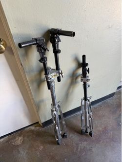 Drum hardware for three toms or triggers