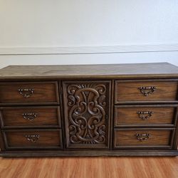 vintage solid wood style dresser