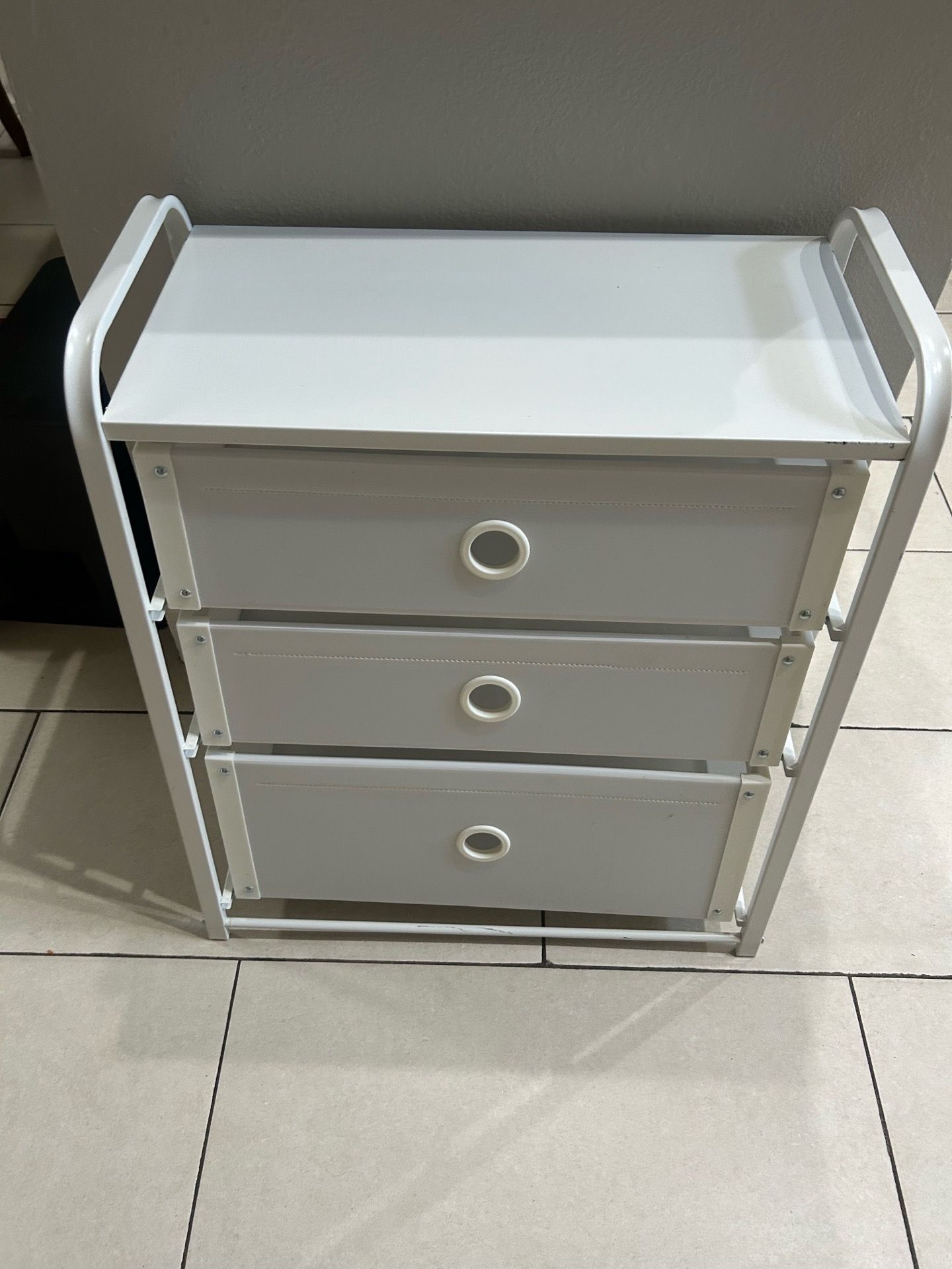 Idea 3 drawer dresser