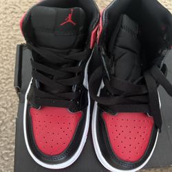 Jordan Black And Red  Sneakers 